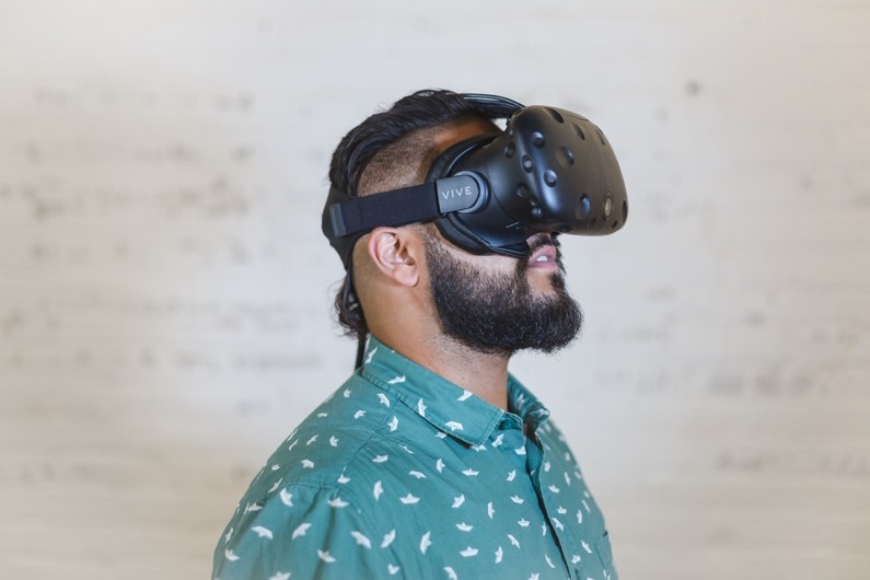 Man wearing Virtual Reality Goggles